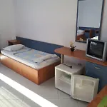 Blue House - синята къща 3* Obzor