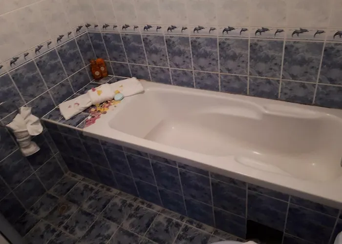 Guest house Blue House - синята къща 3*