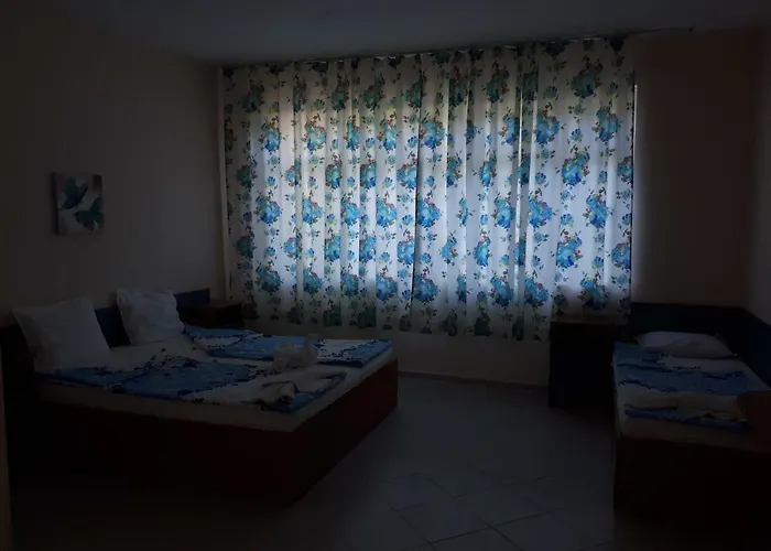 Blue House - синята къща Guest house Obzor