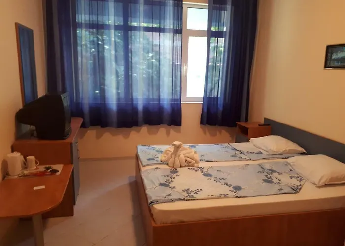 Blue House - синята къща Obzor